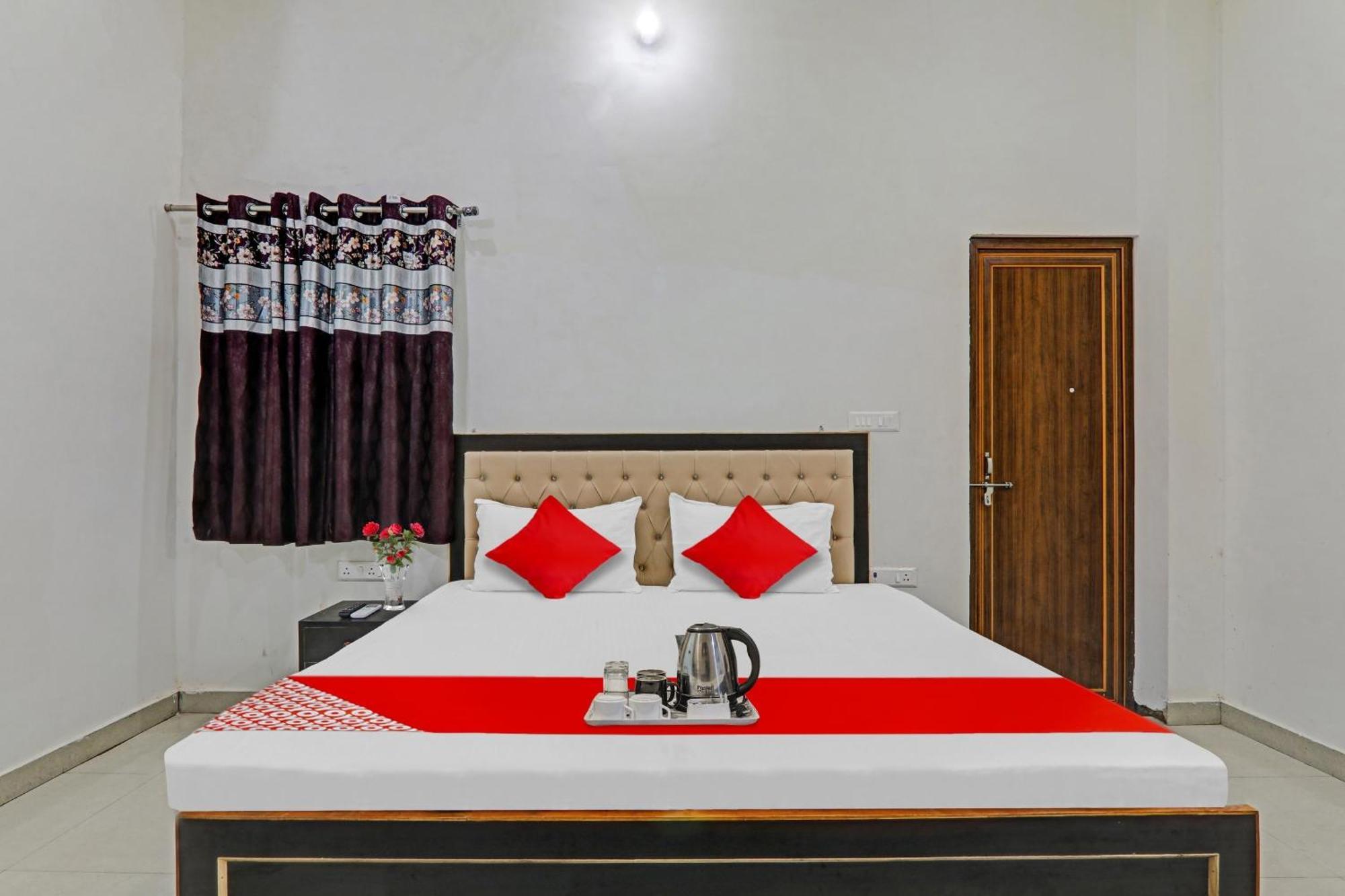 O City 3* Varanasi